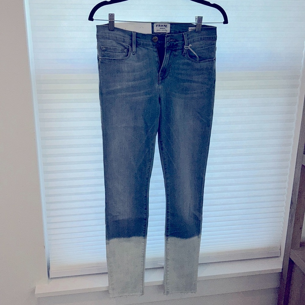 Size 27, mid-rise crop skinny fit by Frame. New with tags